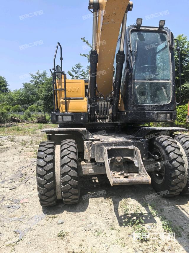 轉(zhuǎn)盤和下車架正前(工作和回轉(zhuǎn)裝置) 轉(zhuǎn)盤和下車架正前(工作和回轉(zhuǎn)裝置)