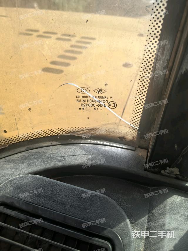 后窗玻璃角标（驾驶室部分）