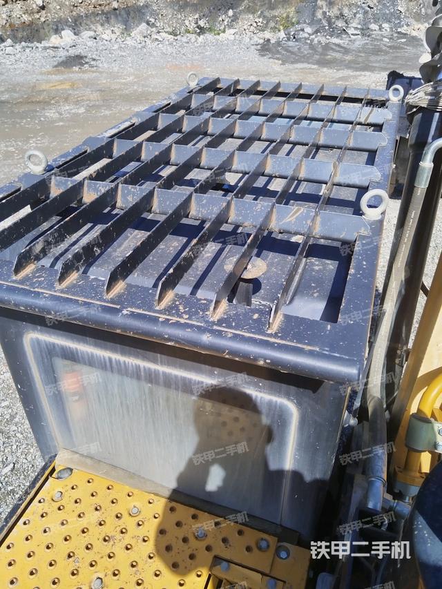 驾驶室顶部俯视(上车部件) 驾驶室顶部俯视(上车部件)