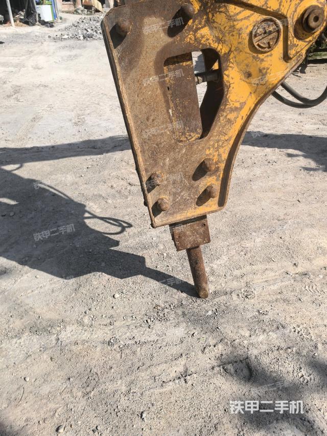 铲斗右后整体（工作和回转装置）