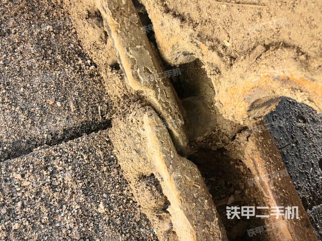 右側(cè)行走馬達(dá)蓋板(行走機(jī)構(gòu)) 右側(cè)行走馬達(dá)蓋板(行走機(jī)構(gòu))