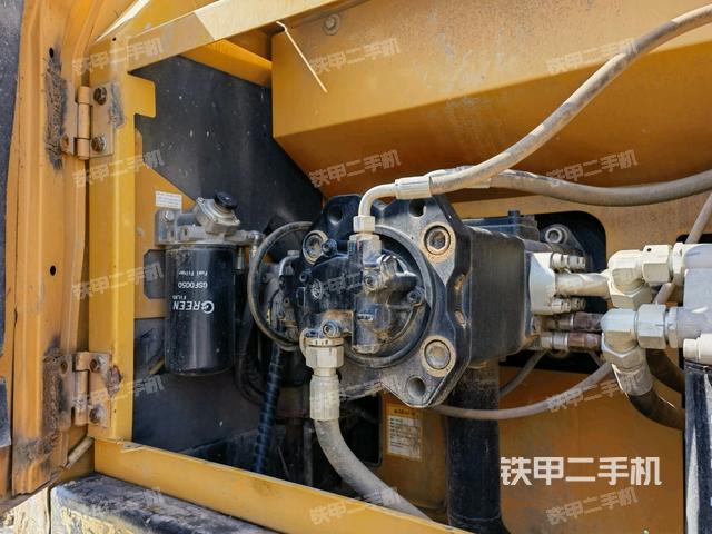液壓泵室(大件艙室) 液壓泵室(大件艙室)