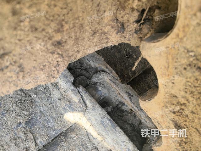 左側(cè)行走馬達(dá)蓋板(行走機(jī)構(gòu)) 左側(cè)行走馬達(dá)蓋板(行走機(jī)構(gòu))