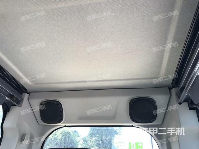 后窗玻璃角标(驾驶室部分) 后窗玻璃角标(驾驶室部分)