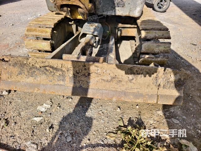 转盘和下车架正前（工作和回转装置）