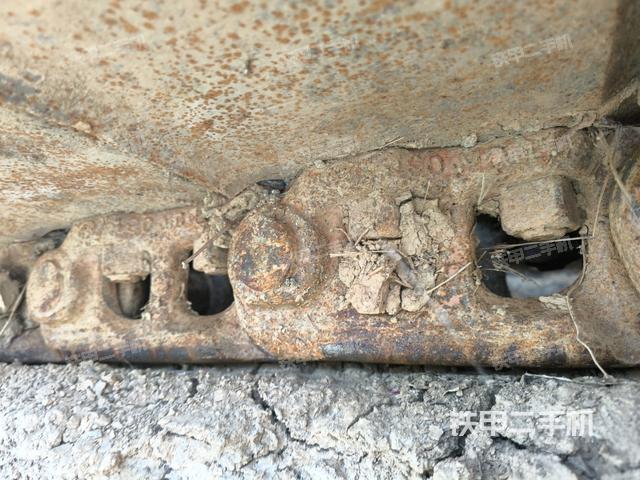 右側履帶整體(行走機構) 右側履帶整體(行走機構)