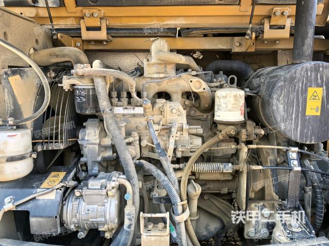 發(fā)動(dòng)機(jī)室(上車部件) 發(fā)動(dòng)機(jī)室(上車部件)