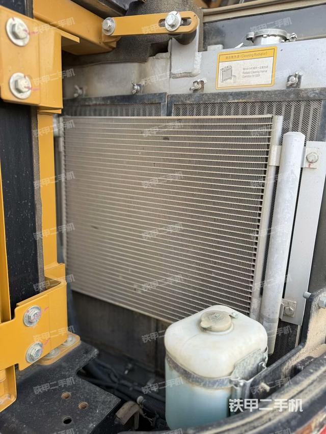 散熱器室(大件艙室) 散熱器室(大件艙室)