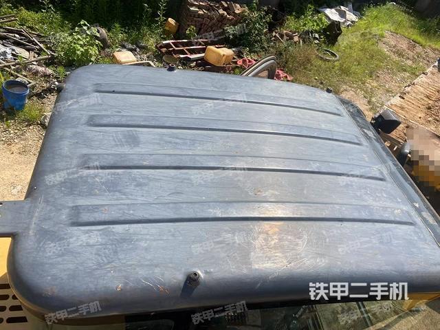 駕駛室頂部(整機外觀) 駕駛室頂部(整機外觀)