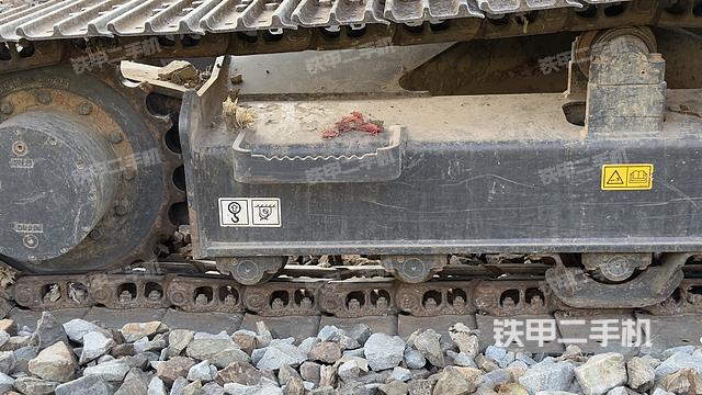 驾驶室顶部（整机外观）