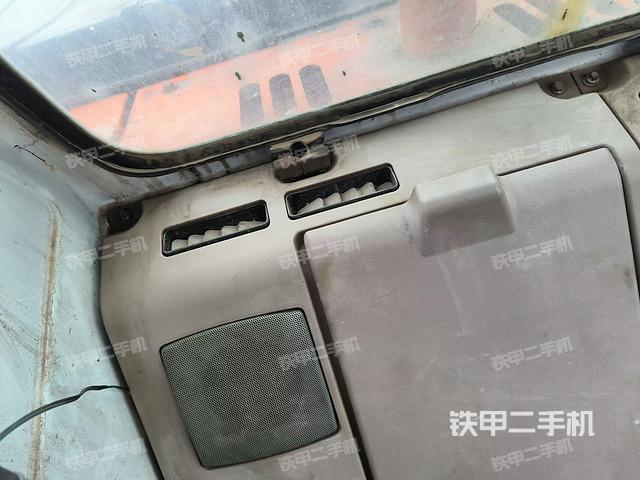 后窗玻璃角標(biāo)（駕駛室部分）