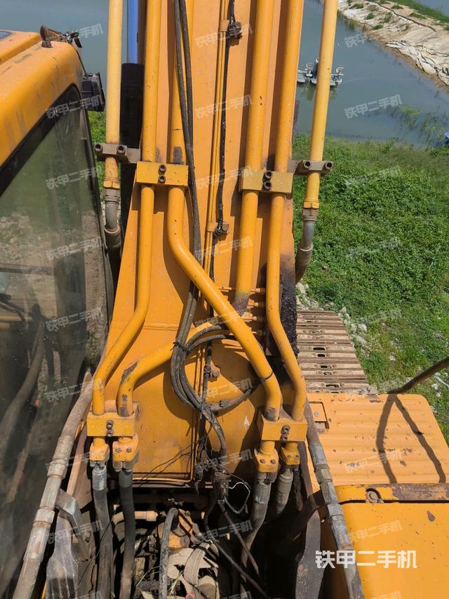 大臂整體?右側(工作和回轉裝置) 大臂整體?右側(工作和回轉裝置)