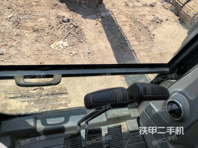 座椅左側(cè)控制臺(tái)/音響/含左手柄(駕駛室部分) 座椅左側(cè)控制臺(tái)/音響/含左手柄(駕駛室部分)