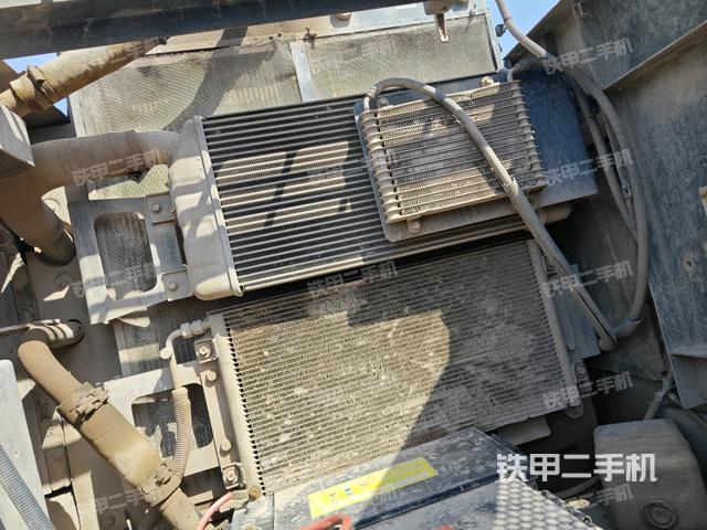 散熱器正面（大件艙室）