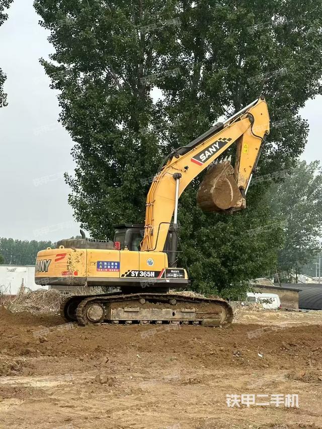 整机右后45°(整机外观) 整机右后45°(整机外观)