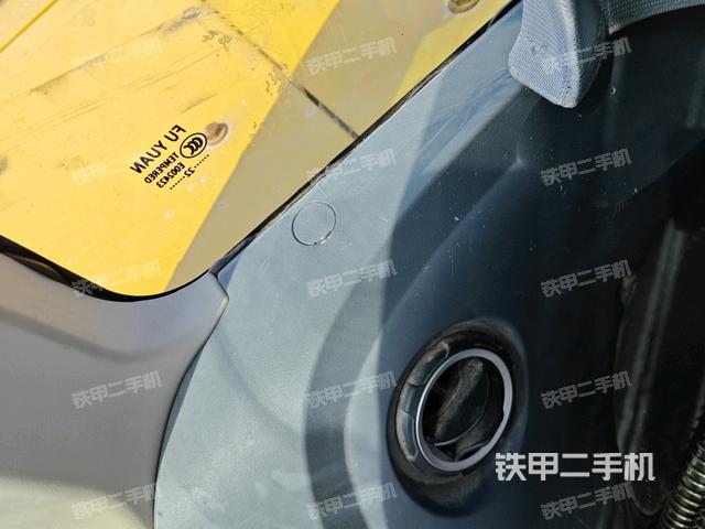 后窗玻璃角标(驾驶室部分) 后窗玻璃角标(驾驶室部分)