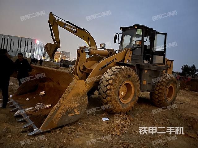 工作裝置整體(整機(jī)外觀及大件) 工作裝置整體(整機(jī)外觀及大件)