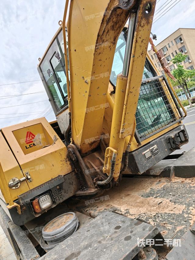 大臂根部 斜（工作和回转装置）