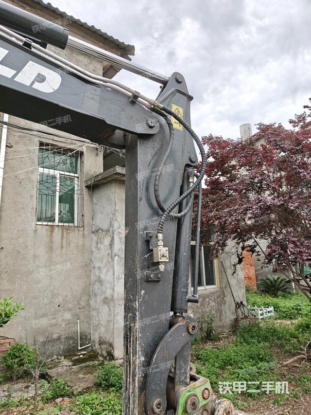 小臂整體左后（工作和回轉(zhuǎn)裝置）