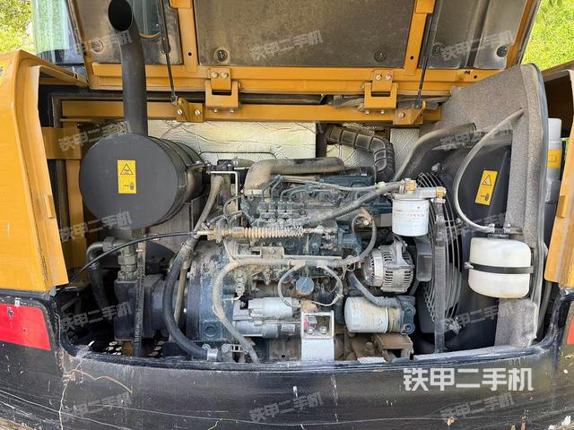 發(fā)動(dòng)機(jī)整體俯視（整機(jī)外觀）