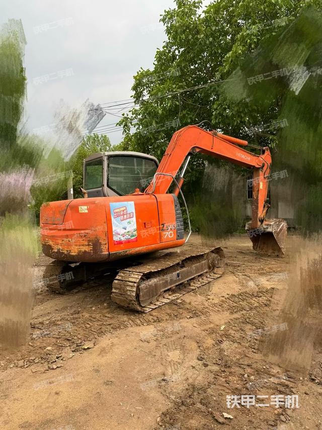 整機右后45°(整機外觀) 整機右后45°(整機外觀)