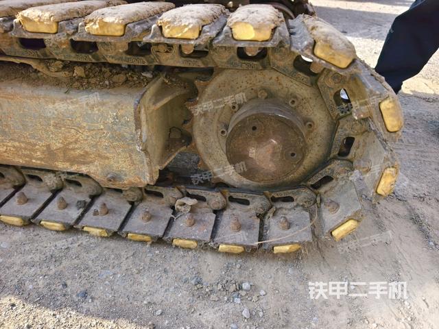 右驅(qū)動(dòng)輪(行走機(jī)構(gòu)) 右驅(qū)動(dòng)輪(行走機(jī)構(gòu))