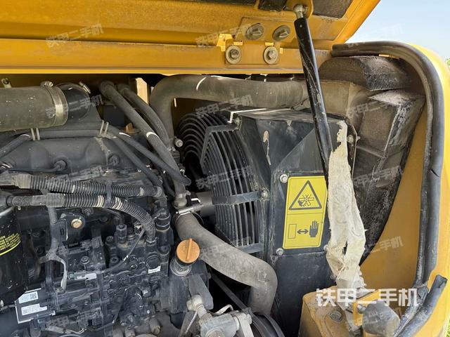 水箱+风扇特写(上车部件) 水箱+风扇特写(上车部件)