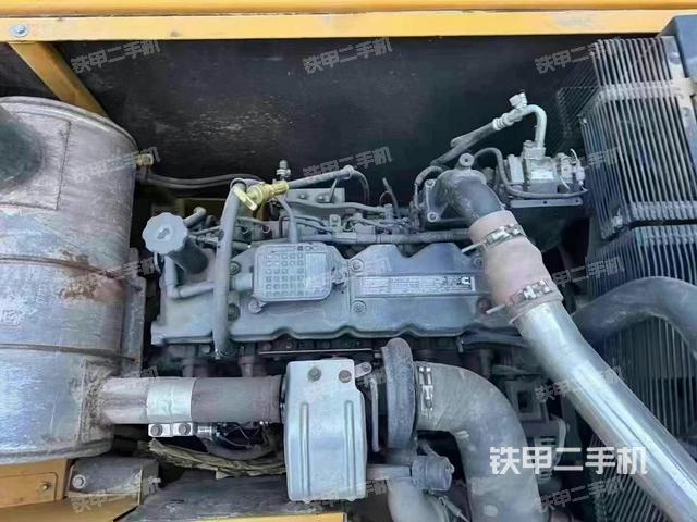 發(fā)動機(jī)整體俯視(整機(jī)外觀) 發(fā)動機(jī)整體俯視(整機(jī)外觀)