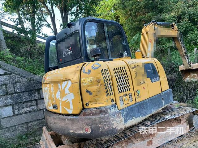 整機右后45°（整機外觀）