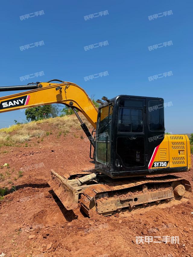 駕駛室整體（整機(jī)外觀）