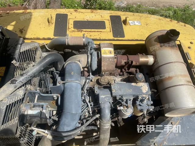 發(fā)動(dòng)機(jī)整體俯視(整機(jī)外觀) 發(fā)動(dòng)機(jī)整體俯視(整機(jī)外觀)