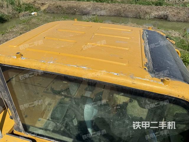 座椅后部(駕駛室部分) 座椅后部(駕駛室部分)