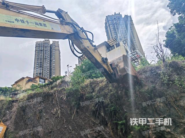 小臂整體左后(工作和回轉(zhuǎn)裝置) 小臂整體左后(工作和回轉(zhuǎn)裝置)