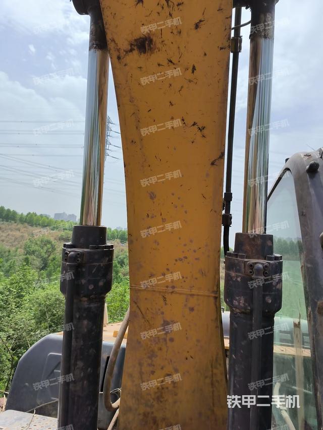 大臂油缸整體?豎拍(工作和回轉(zhuǎn)裝置) 大臂油缸整體?豎拍(工作和回轉(zhuǎn)裝置)