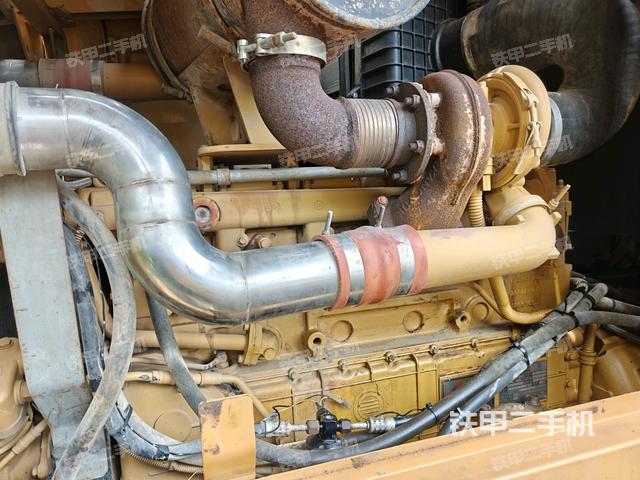 發(fā)動機右側(cè)（整機外觀及大件）