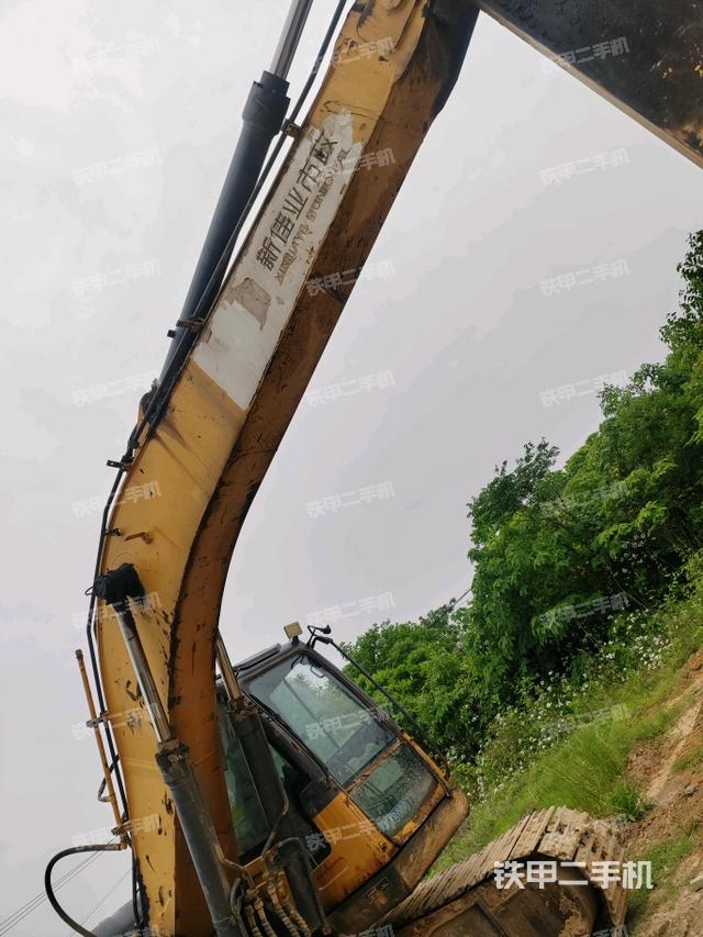 大臂整體?右側(工作和回轉裝置) 大臂整體?右側(工作和回轉裝置)