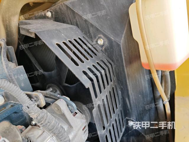 水箱+风扇特写(上车部件) 水箱+风扇特写(上车部件)