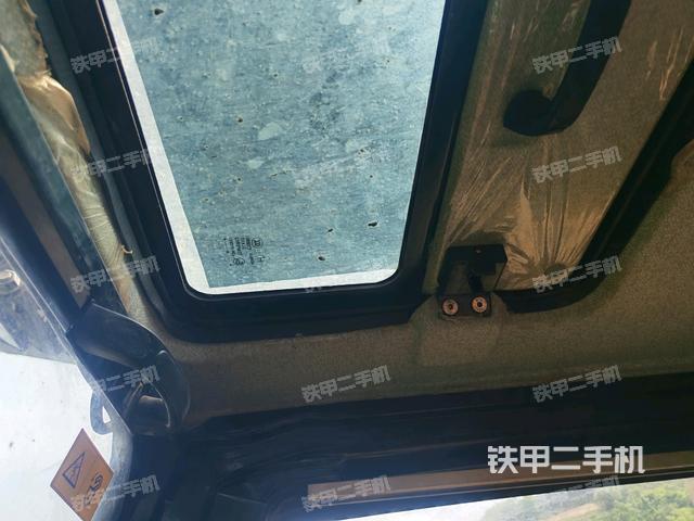 駕駛室正側(cè)(駕駛室部分) 駕駛室正側(cè)(駕駛室部分)