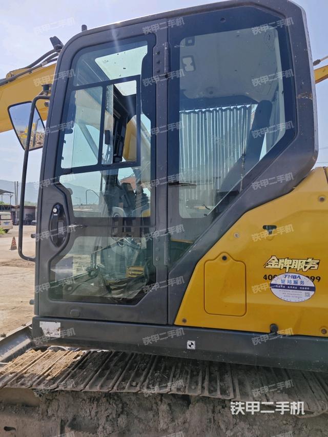 驾驶室正侧(驾驶室部分)  驾驶室正侧(驾驶室部分)