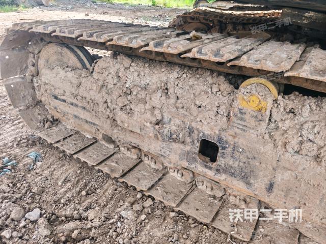右側(cè)行走馬達(dá)蓋板(行走機(jī)構(gòu)) 右側(cè)行走馬達(dá)蓋板(行走機(jī)構(gòu))