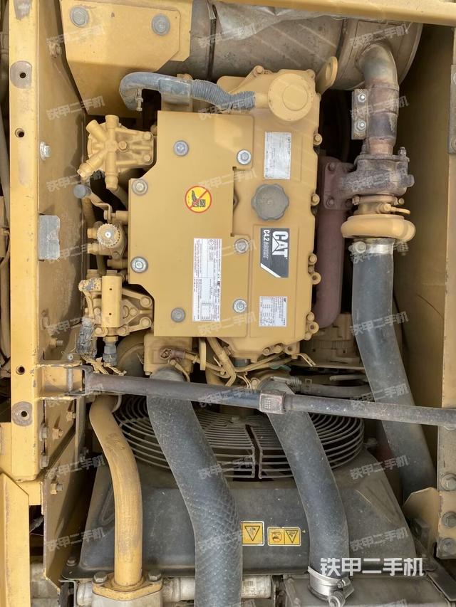 發(fā)動機整體俯視(整機外觀) 發(fā)動機整體俯視(整機外觀)