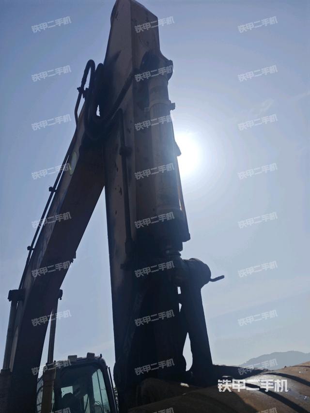 小臂整體右前（工作和回轉(zhuǎn)裝置）