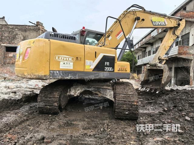整機右后45°(整機外觀) 整機右后45°(整機外觀)