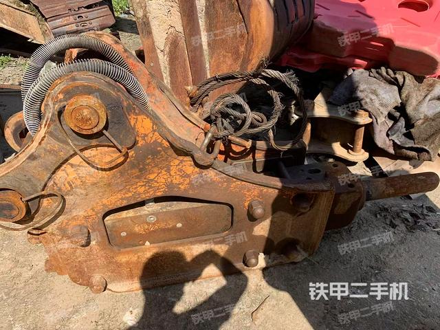 日立ZX120挖掘机的设备实拍-第13张实拍照片