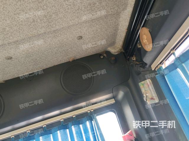 駕駛室左前45度(駕駛室部分) 駕駛室左前45度(駕駛室部分)