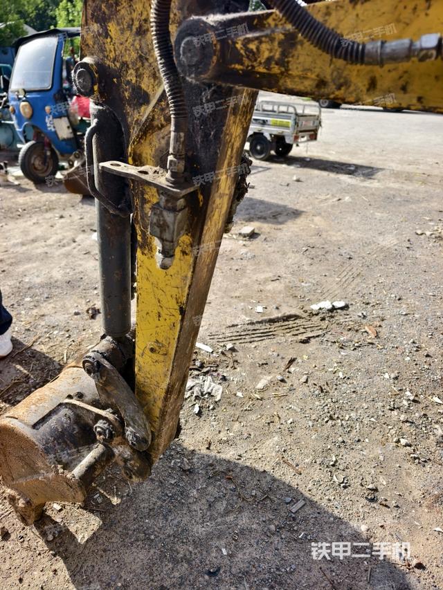 小臂整体左后（工作和回转装置）