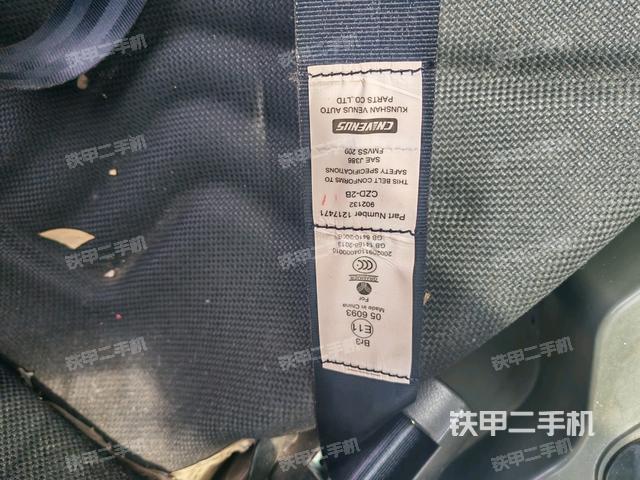 駕駛室正側(cè)(駕駛室部分) 駕駛室正側(cè)(駕駛室部分)