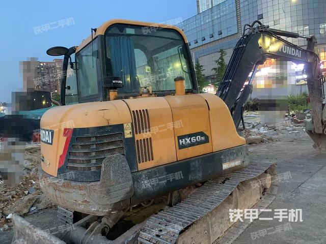 整機(jī)右后45°(整機(jī)外觀) 整機(jī)右后45°(整機(jī)外觀)