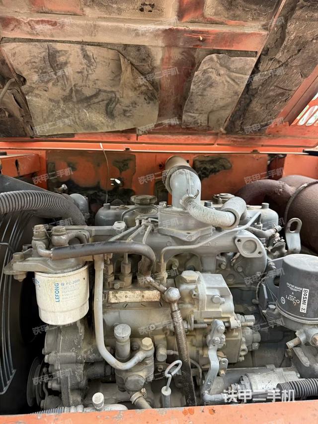 發(fā)動機整體俯視(整機外觀) 發(fā)動機整體俯視(整機外觀)