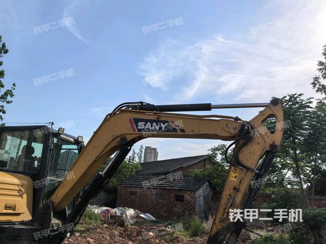 小臂整體左后(工作和回轉(zhuǎn)裝置) 小臂整體左后(工作和回轉(zhuǎn)裝置)